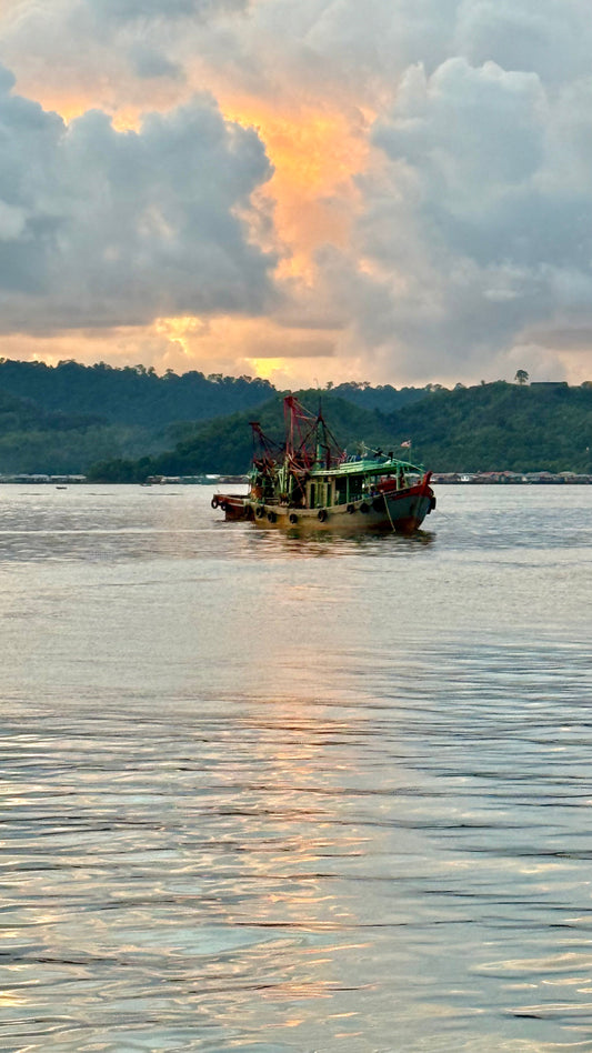 Port de Kota Kinabalu dans le Sabah à Bornéo
